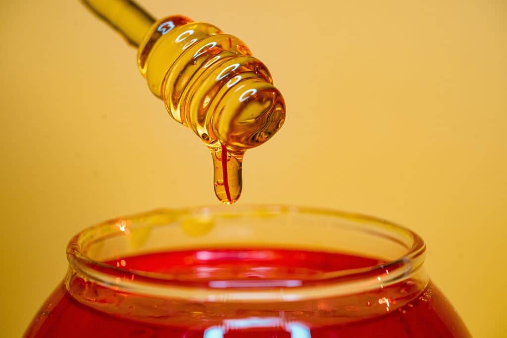 The Best Honey Pairings: Tips for Food and Drink