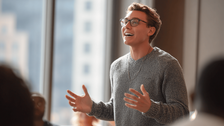 How to Build Confidence in Public Speaking Like a Pro