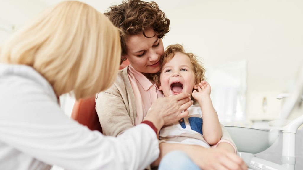How to Choose a Family Dentist That Everyone Will Love