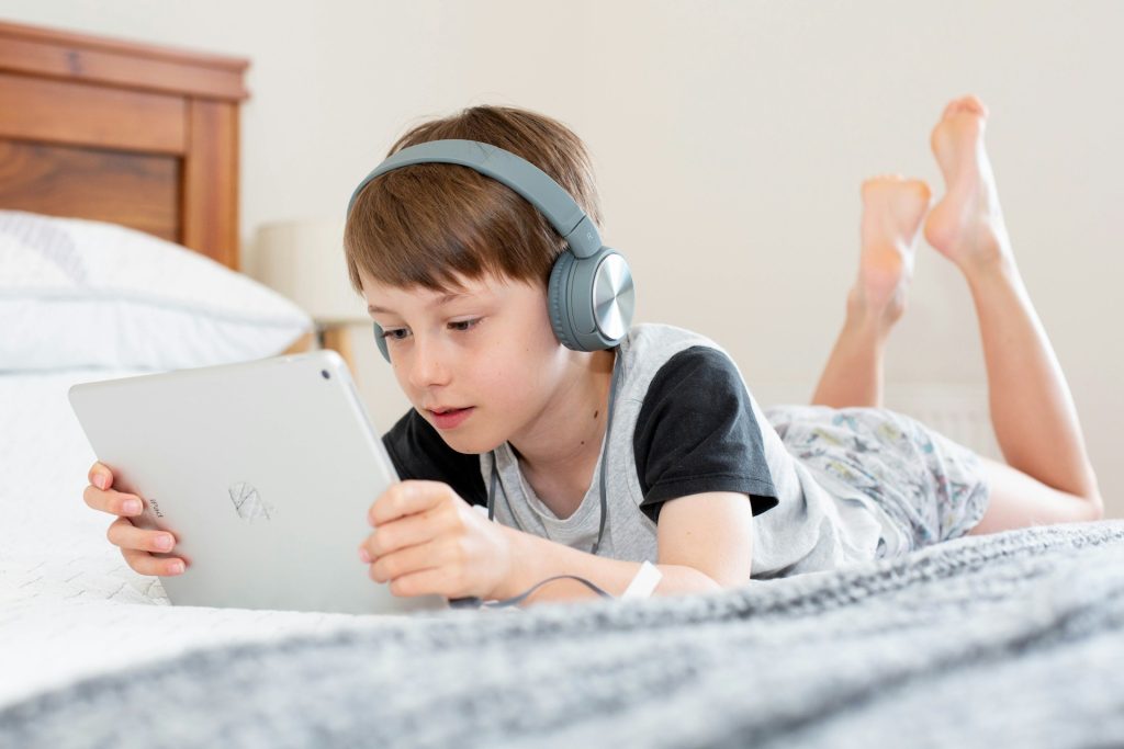 Top 5 Resources for Emotionally Secure and Educated Kids in a Tech-Driven World