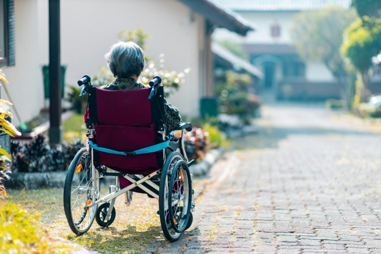 Navigating Alzheimer’s Care: Tips and Resources