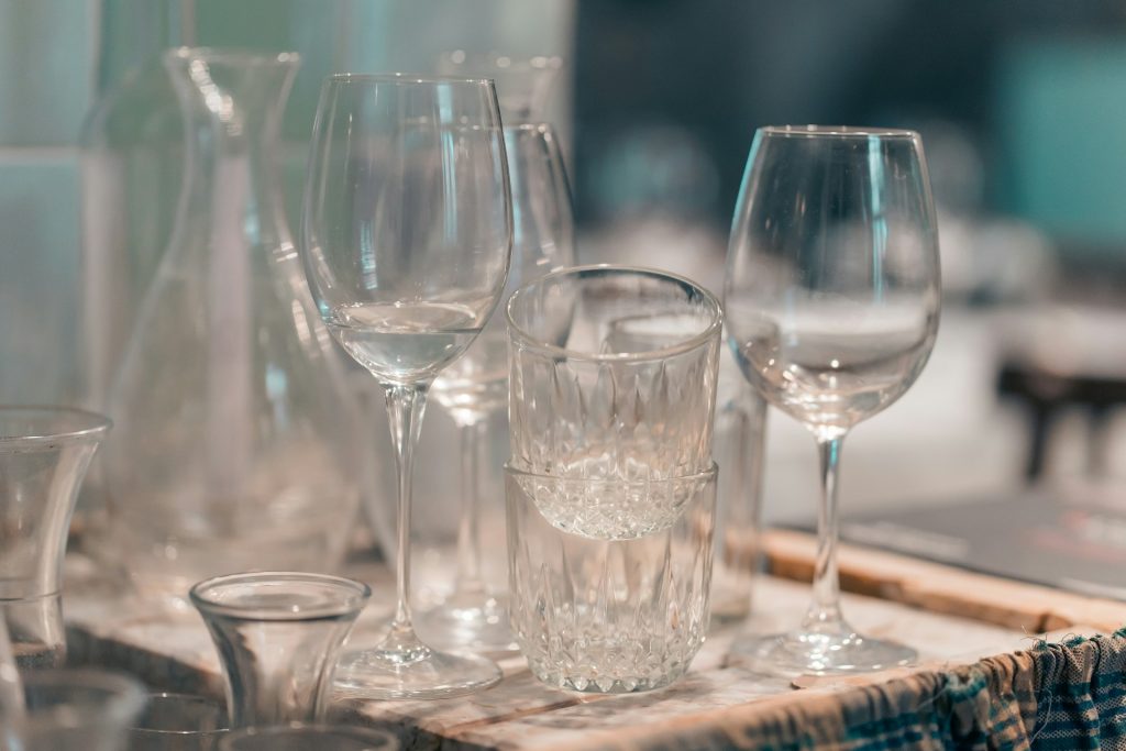 How to Prevent Water Spots on Glassware When Dishwashing