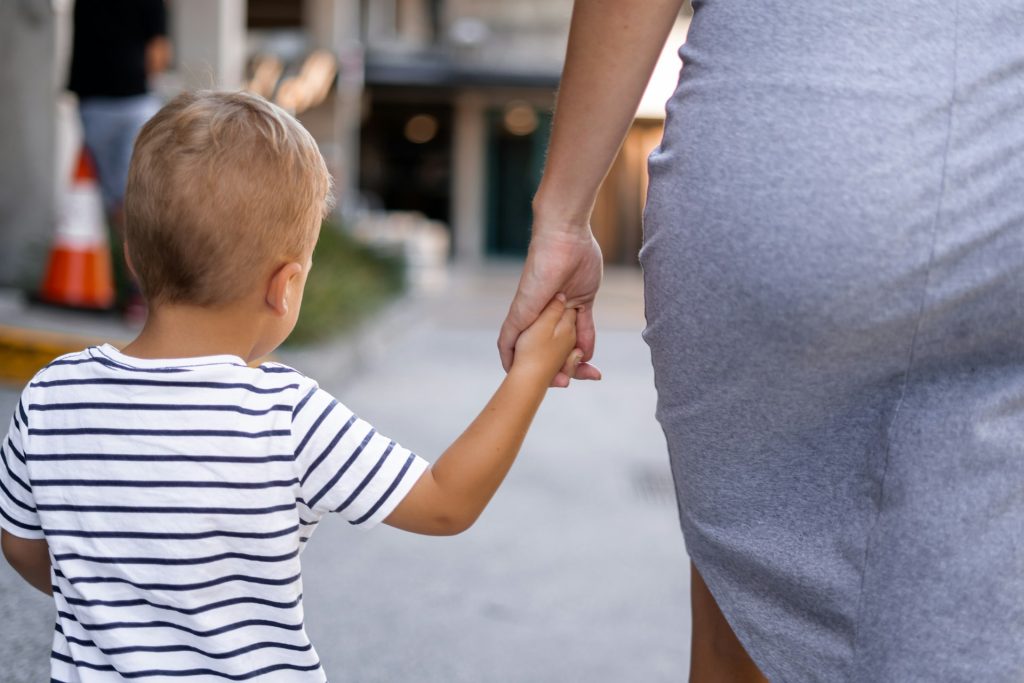 Everything You Need to Know About a Shoulder Toddler Carrier