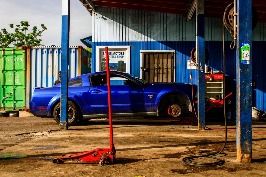 5 Things to Consider Before Buying an Air Car Jack