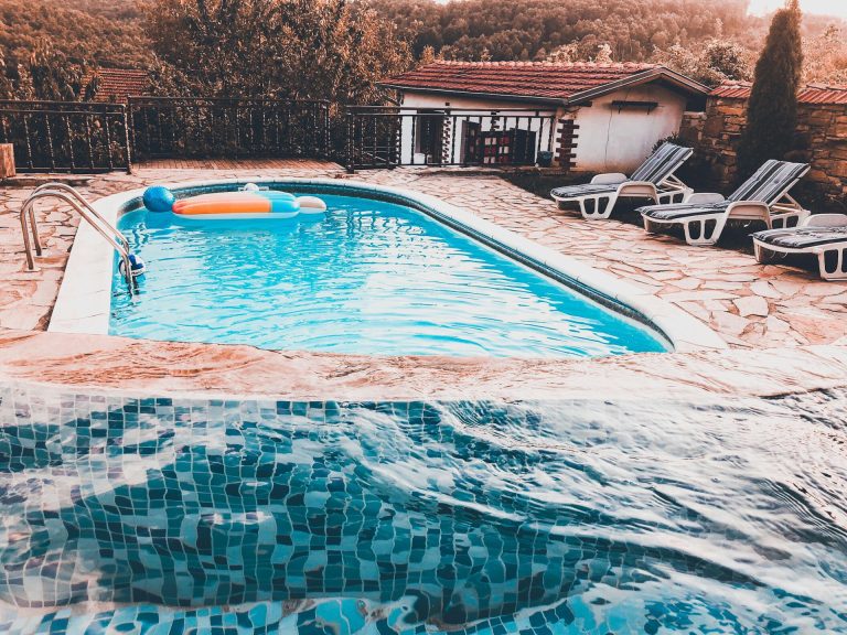 Pools Designed to Withstand Extreme Weather Conditions