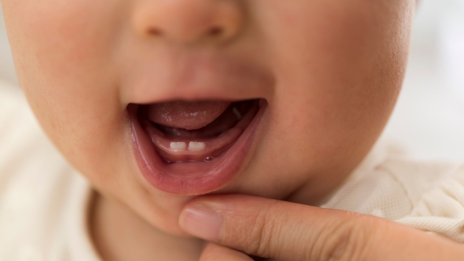 baby tooth before eruption