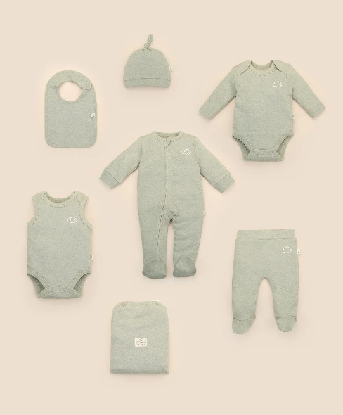 The Newborn Stage: Start Compact