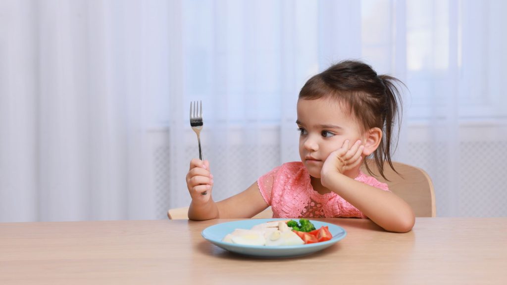 toddler refuses to eat
